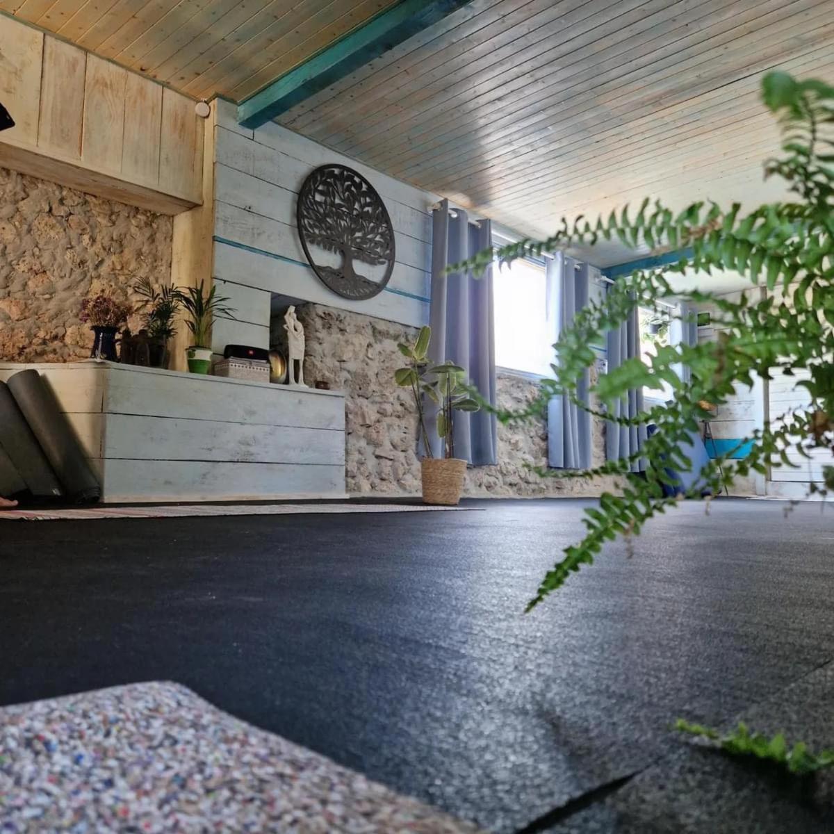 TourvesBastide Saint Supin公寓 外观 照片